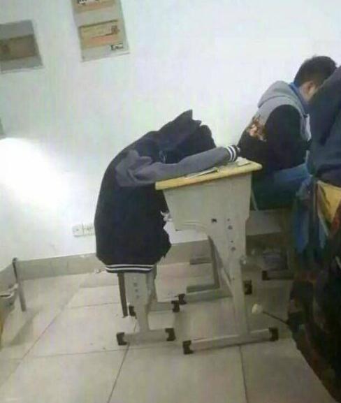 我可能遇到了假同学人物gif搞笑图片