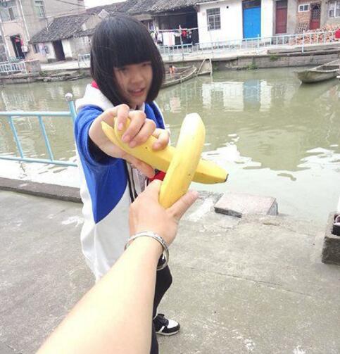 看谁的男友更厉害人物gif搞笑图片