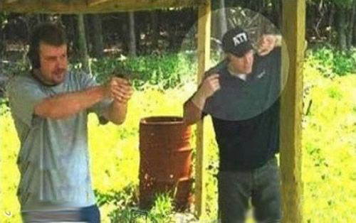 后来这个人死了人物gif搞笑图片