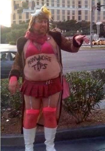 大叔一定要放弃治疗么？人物gif搞笑图片