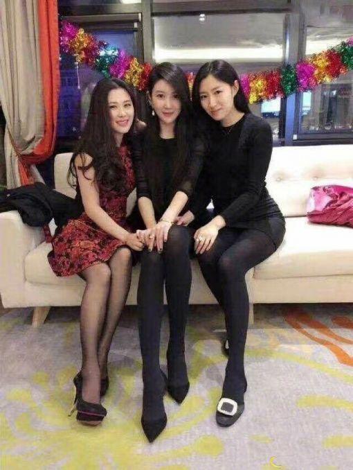 我媳妇一家，你觉得哪个是我丈母娘人物gif搞笑图片