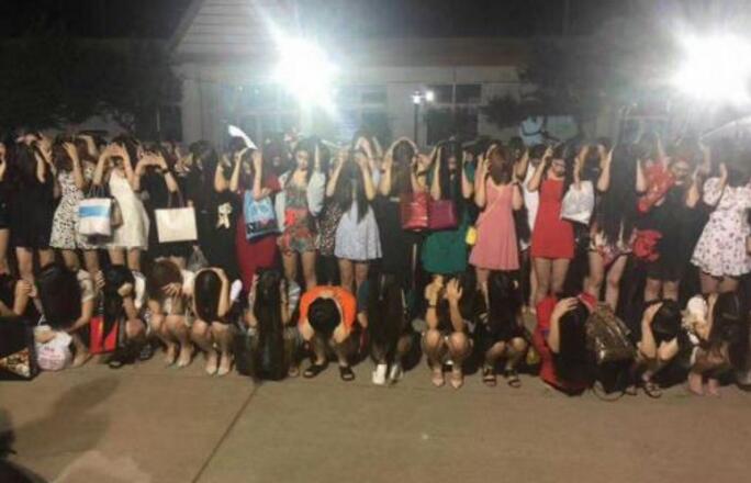 年底了又到了冲业绩的时候人物gif搞笑图片