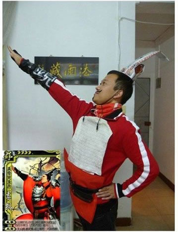 模仿高手啊，大家速来围观膜拜！人物gif搞笑图片