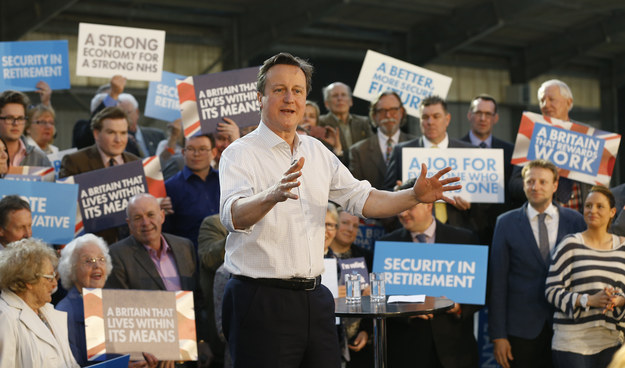 英国各党老大竞选靓丽的宣传照背后，这才是人艰不拆的心酸…人物gif搞笑图片