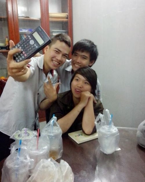 记得用美图秀秀哦人物gif搞笑图片