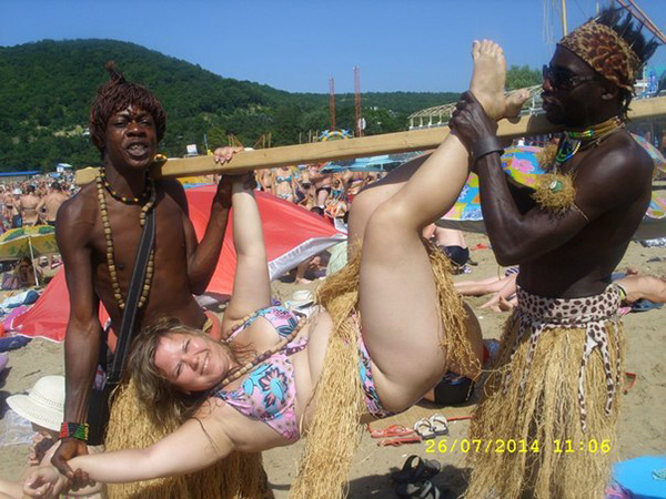 儿子，今晚有肥肉吃了人物gif搞笑图片