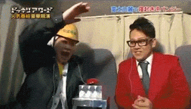 你还敢睡懒觉吗？人物gif搞笑图片