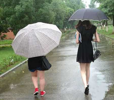 美女都是需要参照物的人物gif搞笑图片