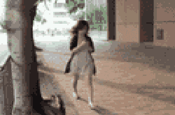 妹子，你这样会更疼的人物gif搞笑图片