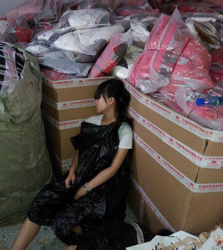 只怪当初选择物流专业人物gif搞笑图片