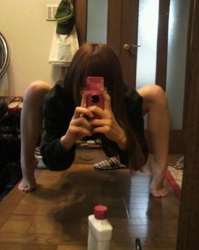 2B妹纸欢乐多人物gif搞笑图片