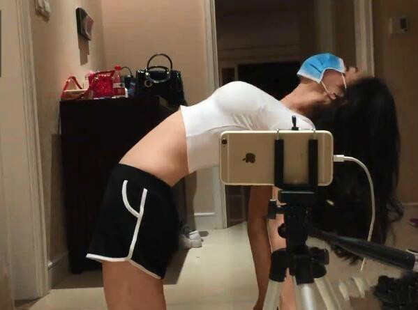 给你满分人物gif搞笑图片