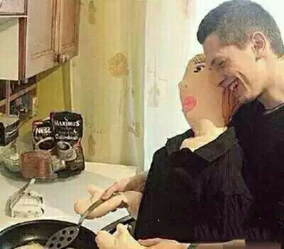 有什么能比和心爱的人一起做早餐更幸福呢人物gif搞笑图片