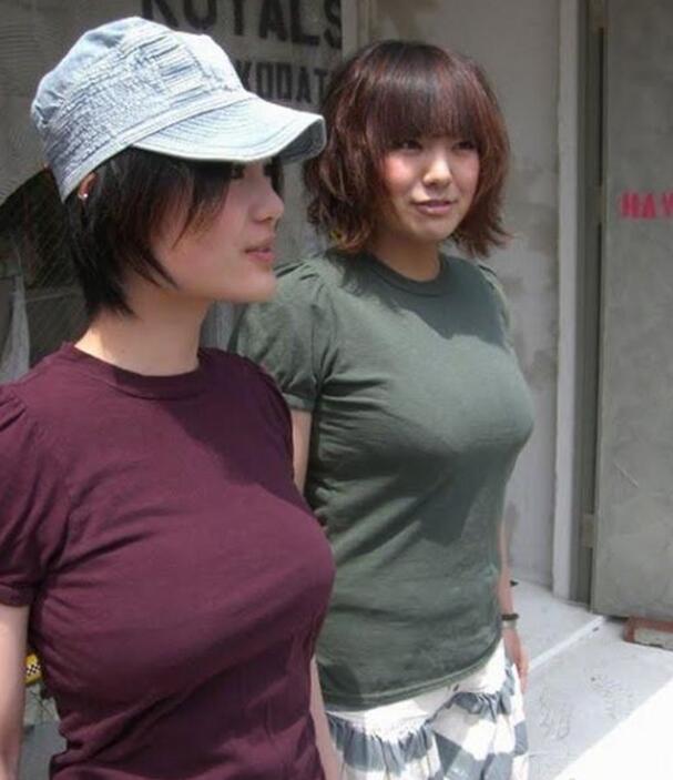 这就尴尬了，哈哈哈人物gif搞笑图片