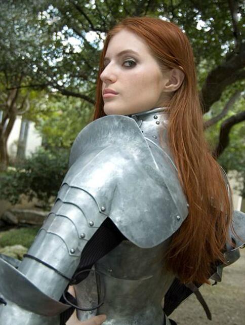 这么严实一看就是LV1护甲人物gif搞笑图片