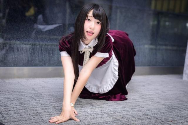 地上很干净人物gif搞笑图片