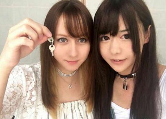 毕竟都是互相喜欢的人物gif搞笑图片