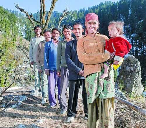 印度女子维玛嫁给五个亲兄弟人物gif搞笑图片