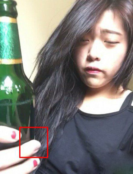 据说这个妹子还是单身，你懂的人物gif搞笑图片