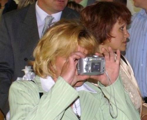 网友自拍人物gif搞笑图片