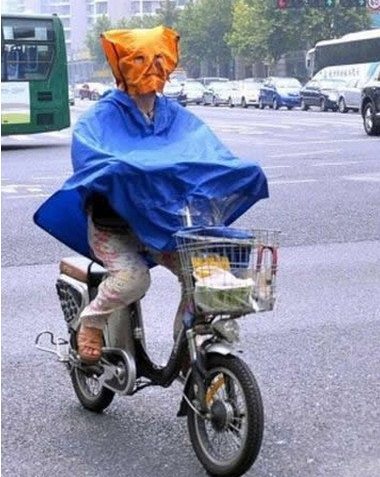 这是准备去哪抢劫呢？人物gif搞笑图片