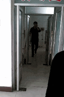 教你一招，学会了吗人物gif搞笑图片