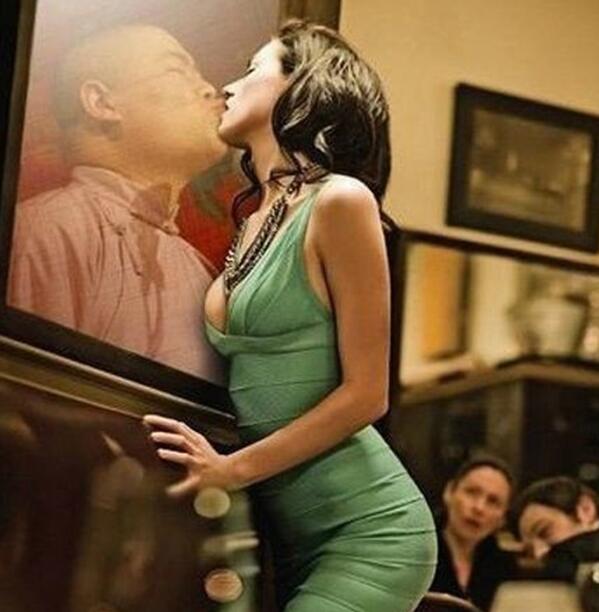 恰到好处！！！人物gif搞笑图片