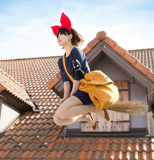 跳最高的窗户，住最好的医院人物gif搞笑图片