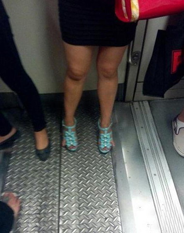 莫名戳中笑点~人物gif搞笑图片