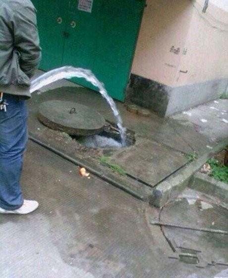 抓拍到碉堡的一刻人物gif搞笑图片