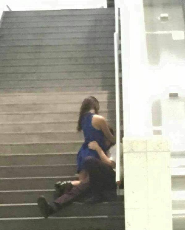 宝宝不哭人物gif搞笑图片