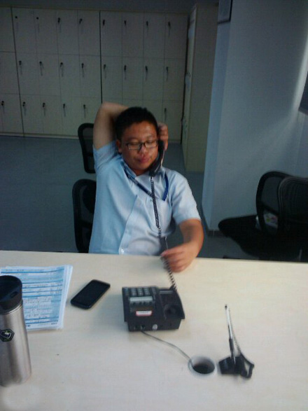 这位仁兄，是搞销售的吧？人物gif搞笑图片