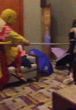 小妹们，你们这样大圣会受不了的人物gif搞笑图片