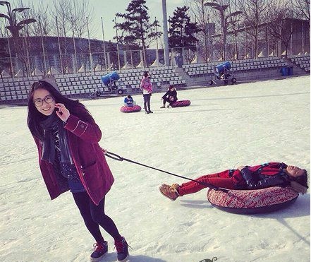 在哪都能睡的一塌糊涂人物gif搞笑图片