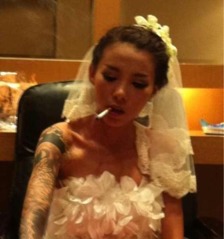 史上最霸气新娘人物gif搞笑图片