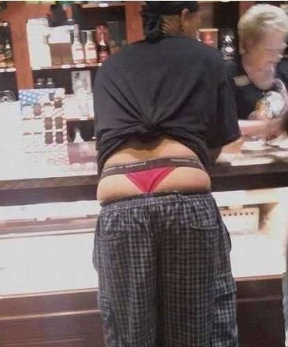 大叔是要打针？人物gif搞笑图片