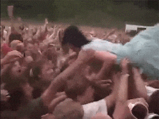 妹子，你这是在闹啥？人物gif搞笑图片