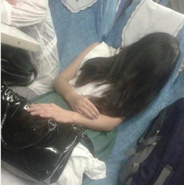 敢把头发扎起来吗，吓死劳资了人物gif搞笑图片