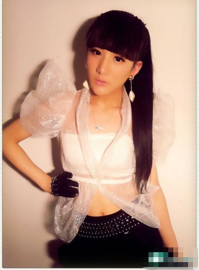 坑爹啊，你绝对会被他萌到（组图）人物gif搞笑图片