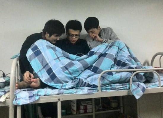 好基友一被子人物gif搞笑图片