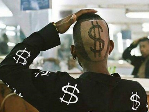 兄弟，发型跟衣服挺配人物gif搞笑图片