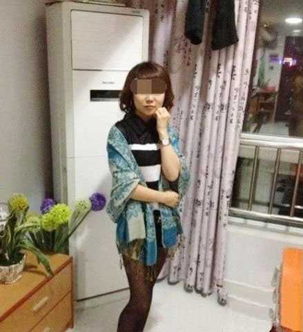 网友自拍照片，找亮点人物gif搞笑图片