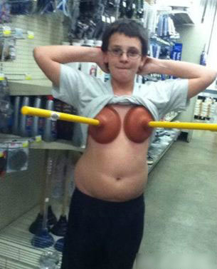 丰胸秘方，人人有效人物gif搞笑图片