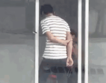 大白天就关门停业人物gif搞笑图片