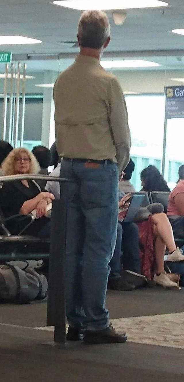 找到一个舒适的座位人物gif搞笑图片