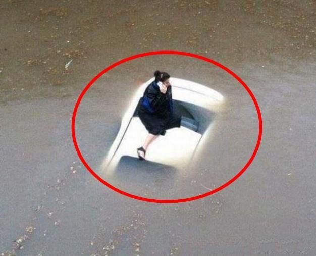 真淡定，为你的处境担忧人物gif搞笑图片