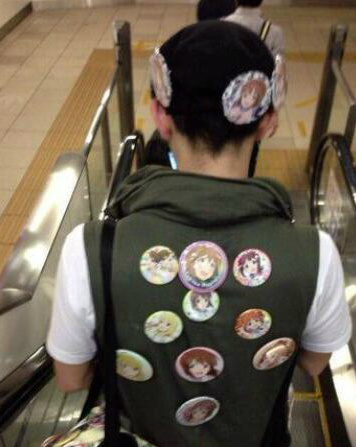 今天和我的女朋友们一起出来逛街人物gif搞笑图片