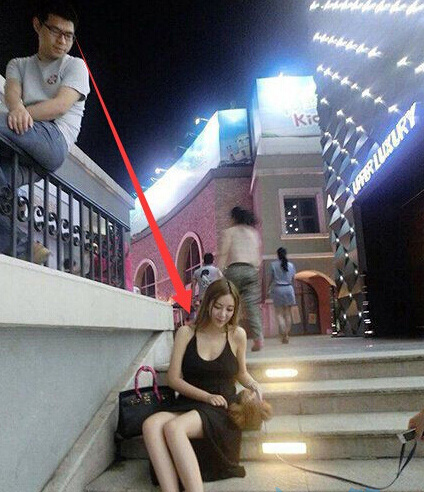 高处的风景且是你能懂的人物gif搞笑图片