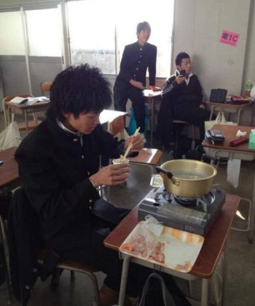 同学你这么屌老师知道么？人物gif搞笑图片