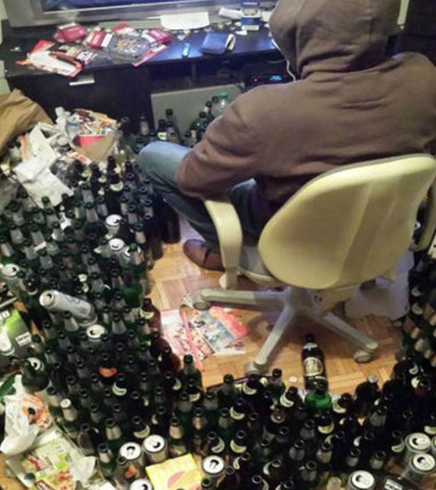 战斗民族的死宅人物gif搞笑图片